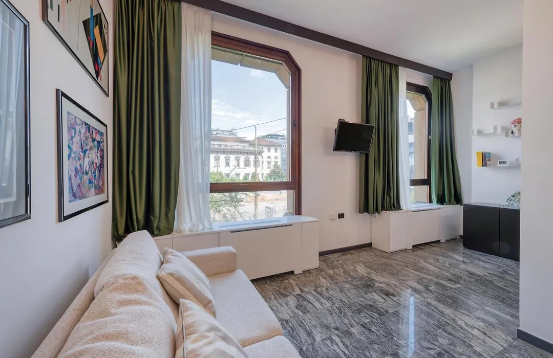 Milan Royal Suites - Duomo Santo Stefano-1