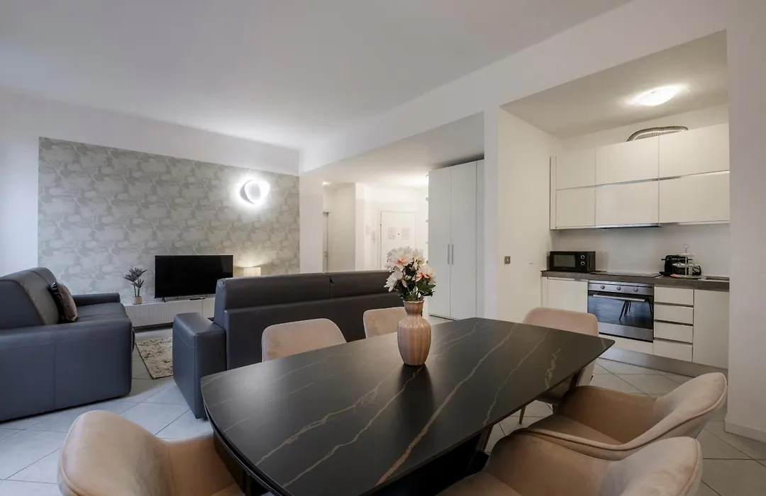 Milan Royal Suites - Duomo Santo Stefano-1